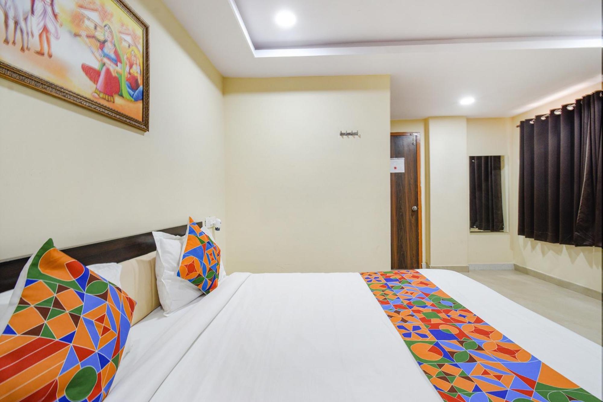 Fabhotel N Residency, Hitech City - 350M From Yashoda Hospital, Hitech City Хайдарабад Экстерьер фото