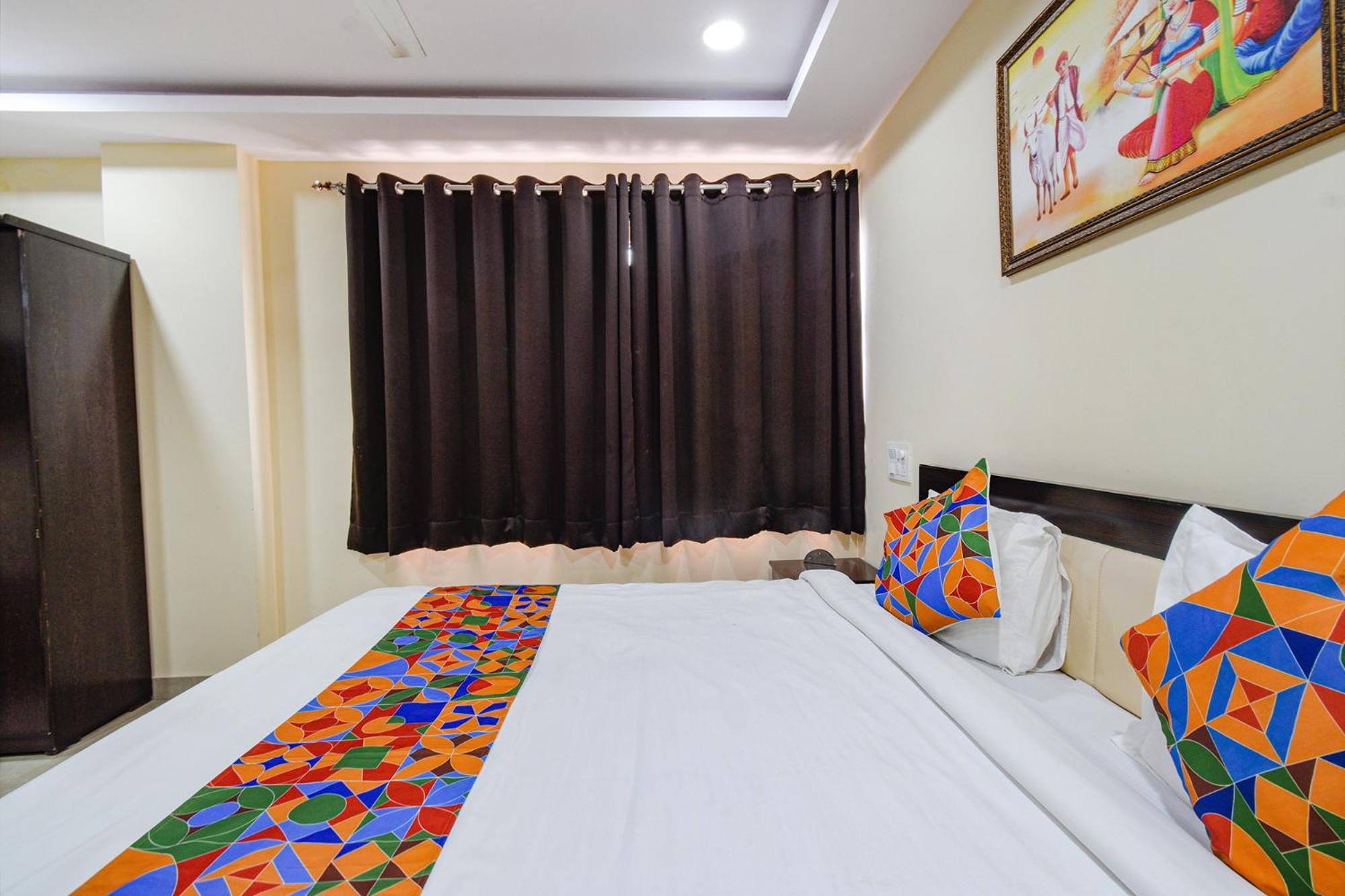 Fabhotel N Residency, Hitech City - 350M From Yashoda Hospital, Hitech City Хайдарабад Экстерьер фото